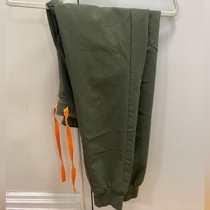 Women’s FIGS Green S Bottoms